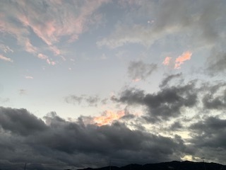 今日の夕暮れ5.9.28.JPG