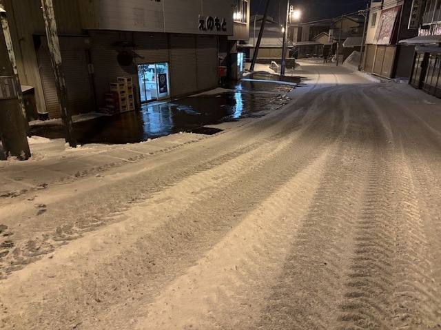 早朝の除雪作業7.1.31.3